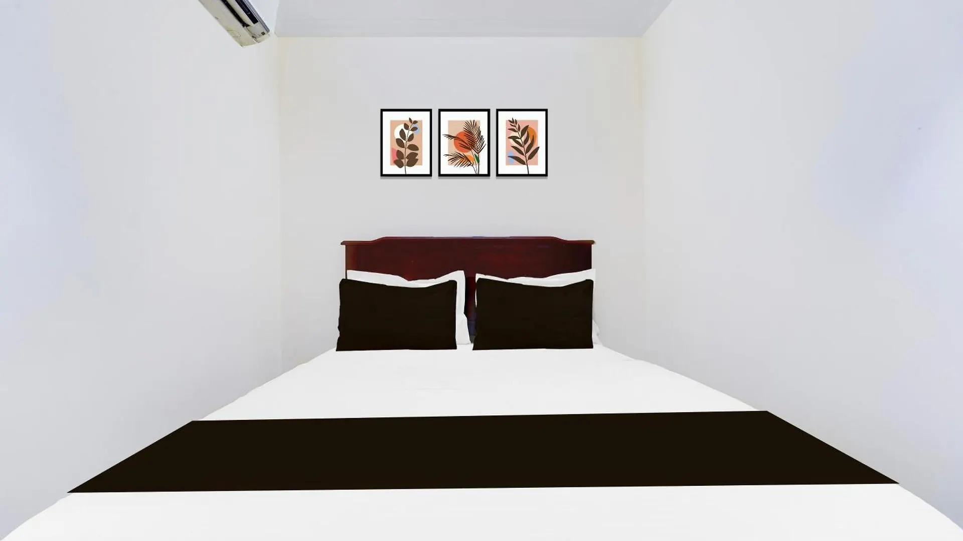 Super Hotel O Dh Road Ernakulam Kochi