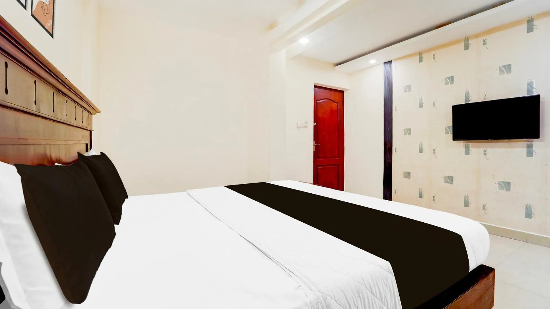 Super Hotel O Dh Road Ernakulam Kochi