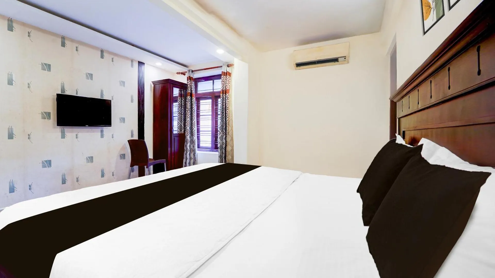 Super Hotel O Dh Road Ernakulam Kochi