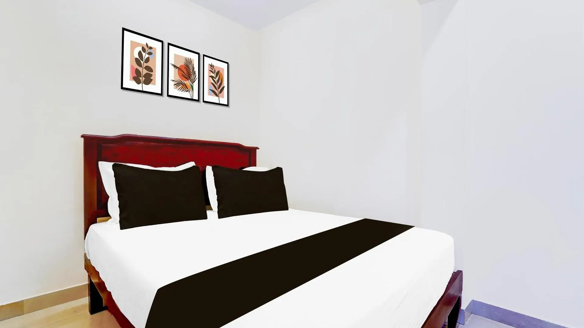 Super Hotel O Dh Road Ernakulam Kochi